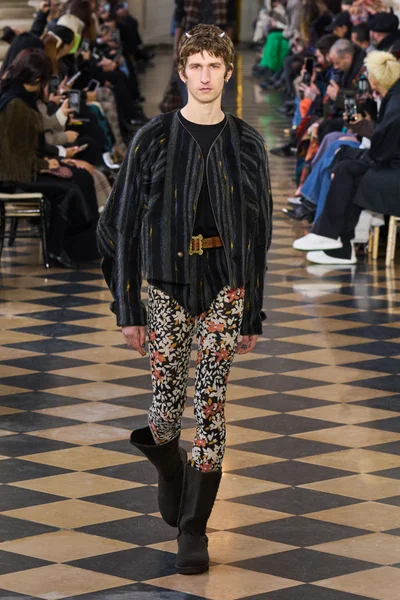 Look 13